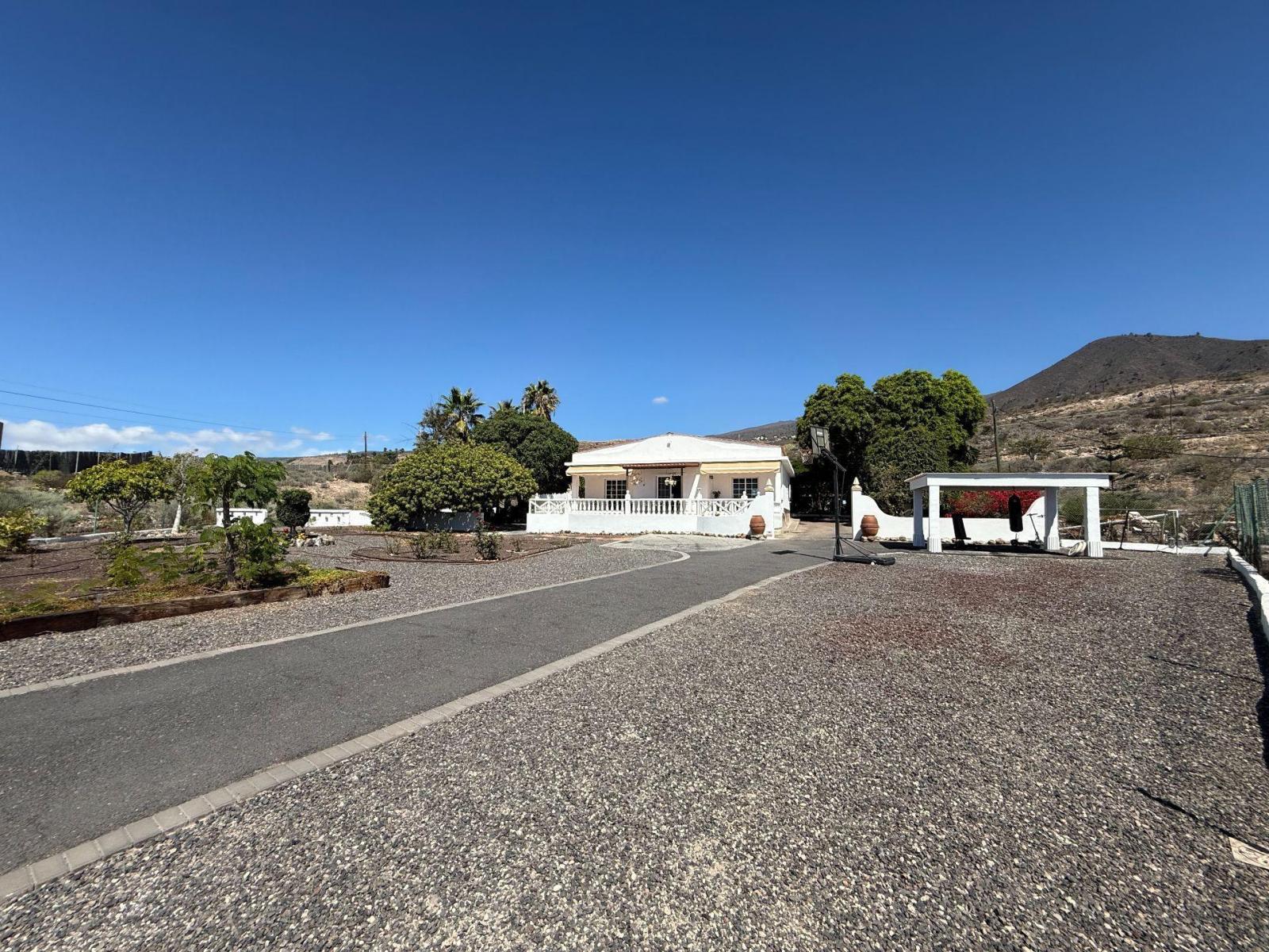 Villa for Sale in Guía de Isora