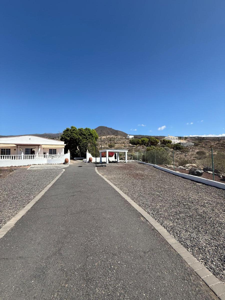 Villa for Sale in Guía de Isora
