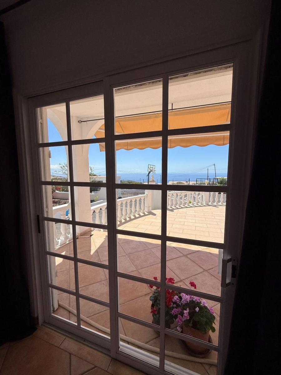 Villa for Sale in Guía de Isora