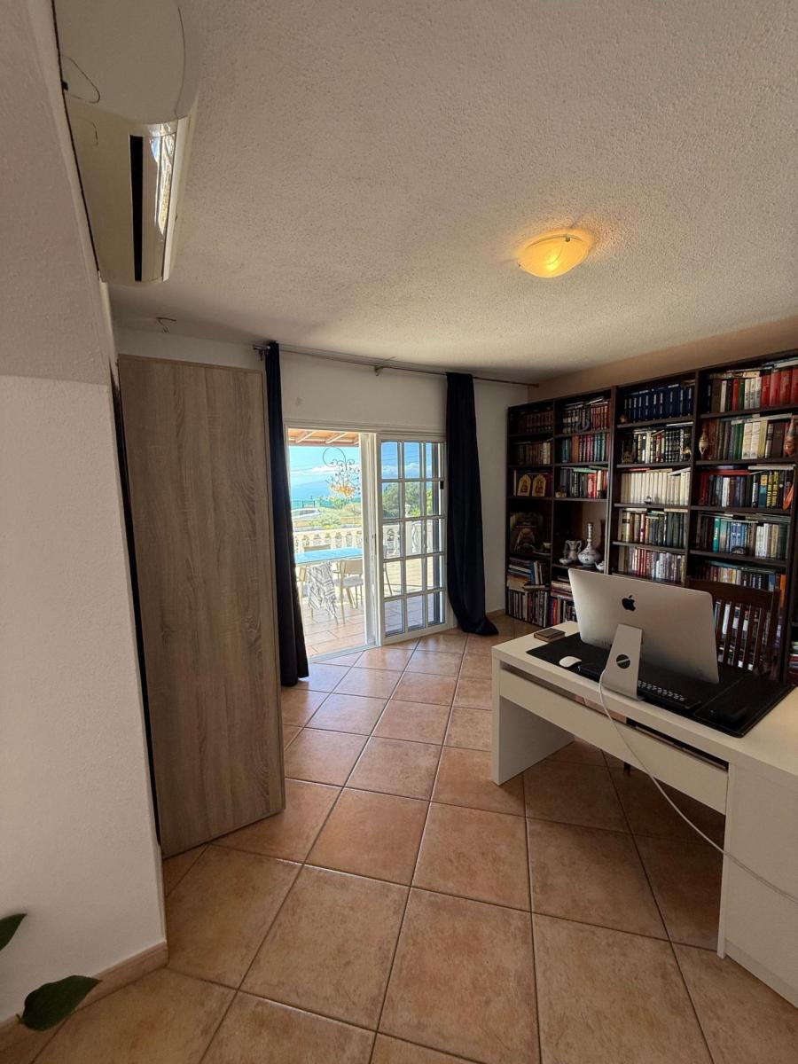 Villa for Sale in Guía de Isora