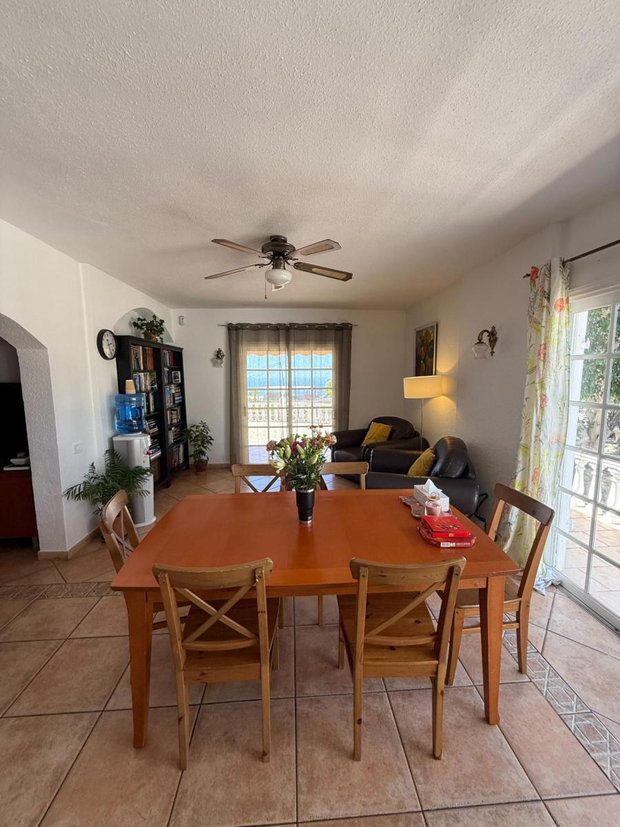 Villa for Sale in Guía de Isora
