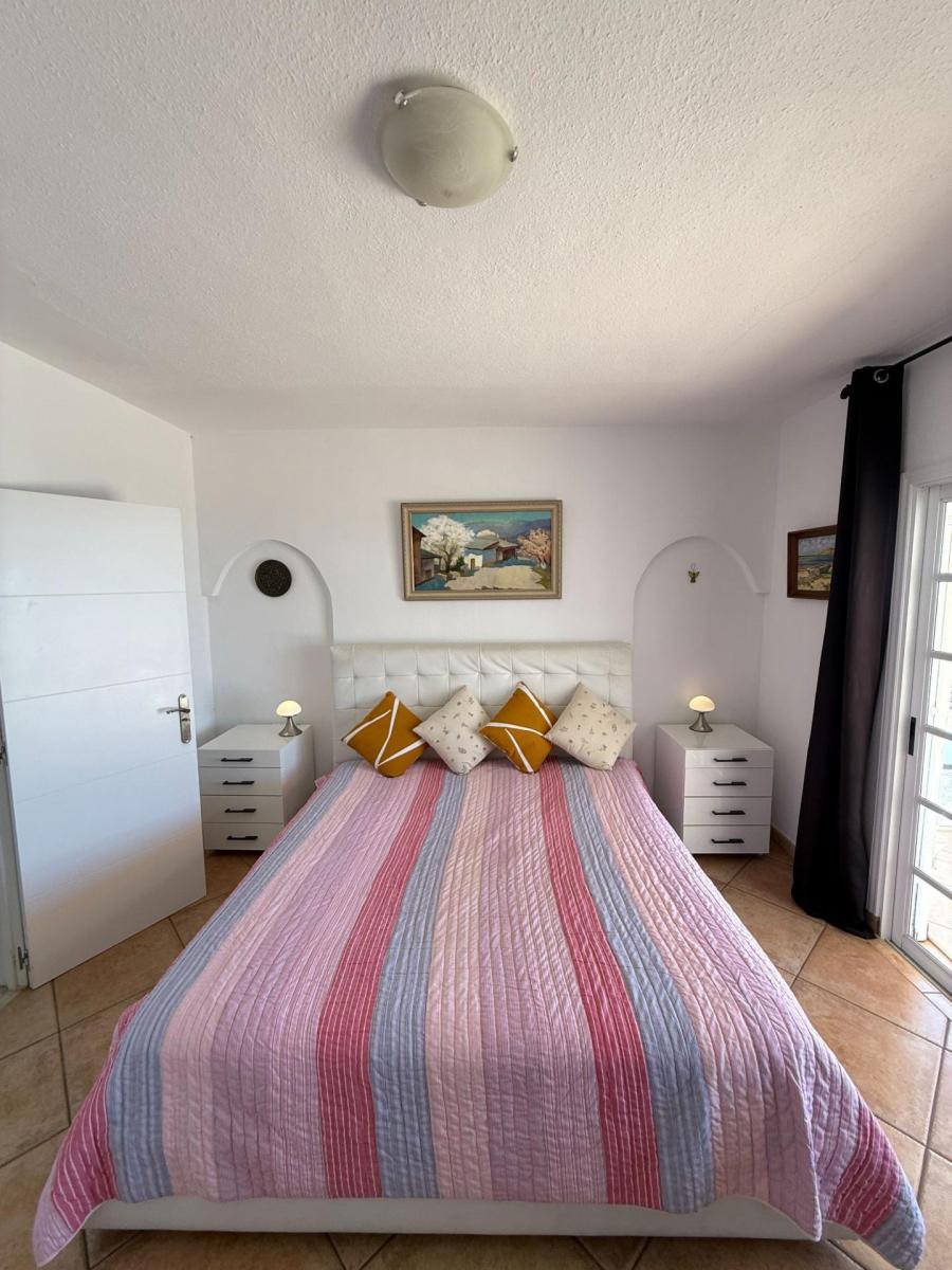 Villa for Sale in Guía de Isora