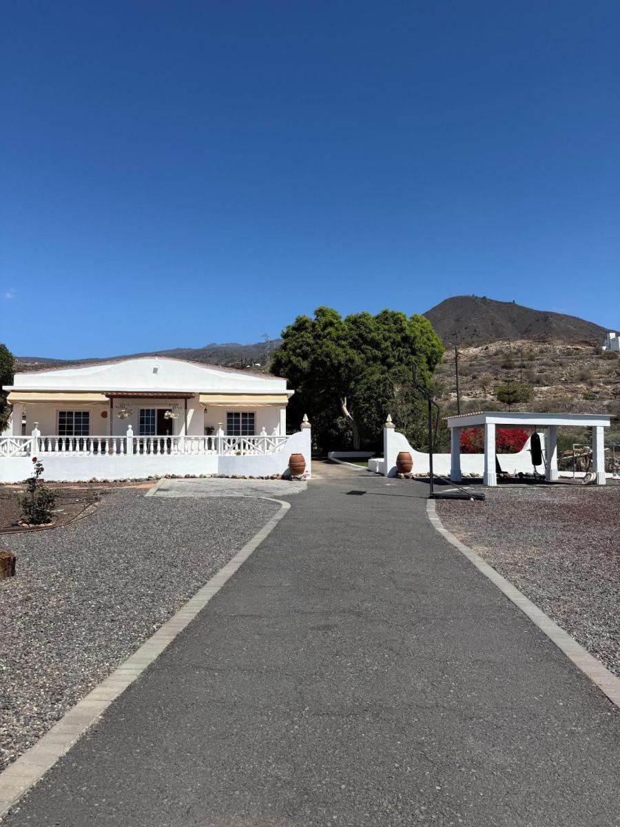 Villa for Sale in Guía de Isora