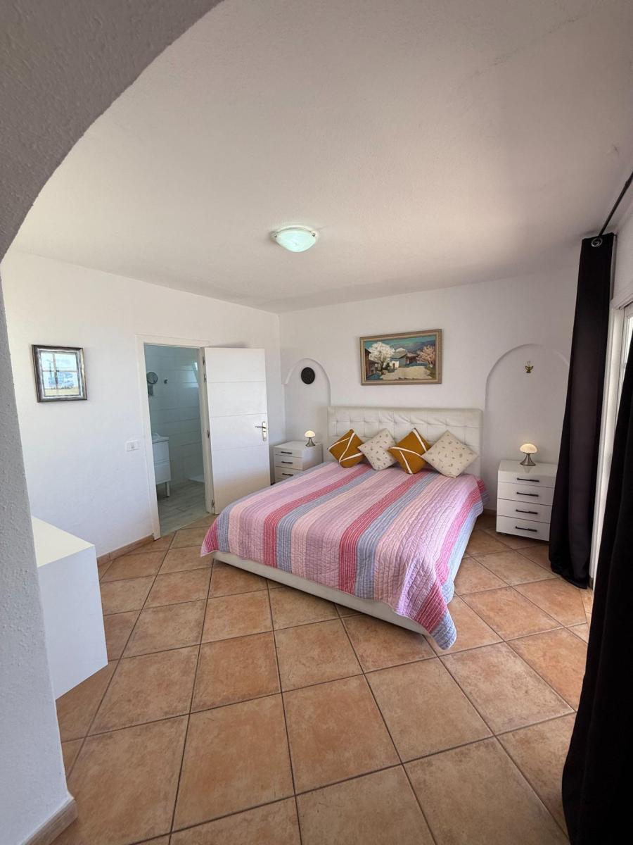 Villa for Sale in Guía de Isora