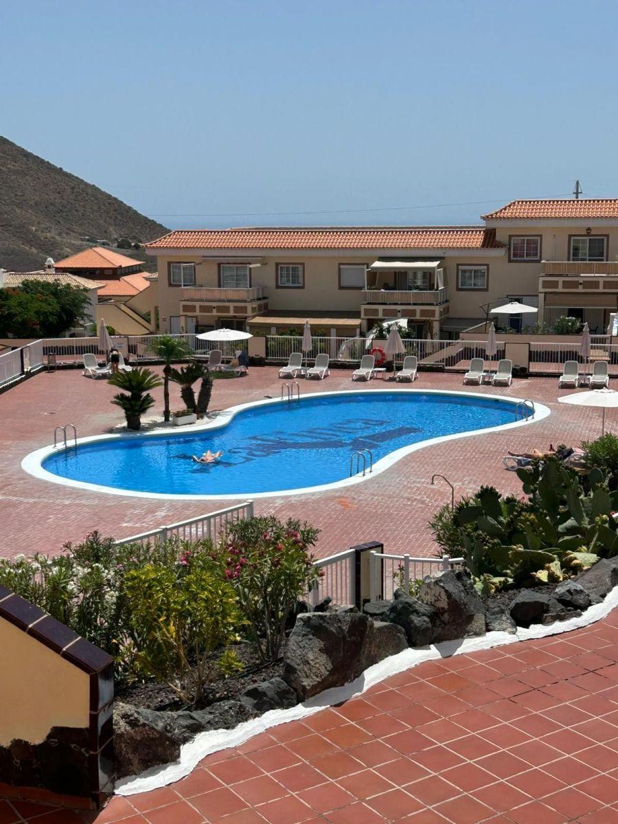 Flat for Sale in Arona