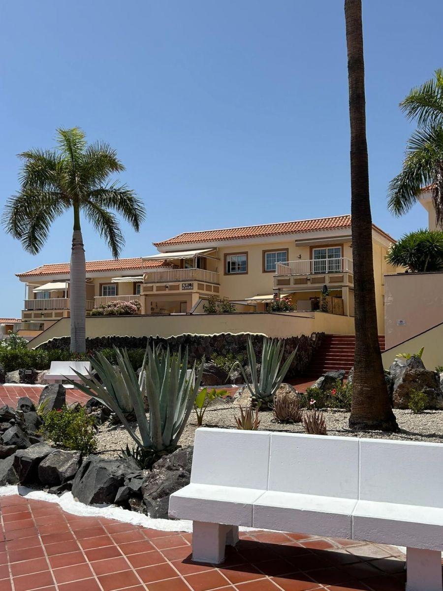 Flat for Sale in Arona