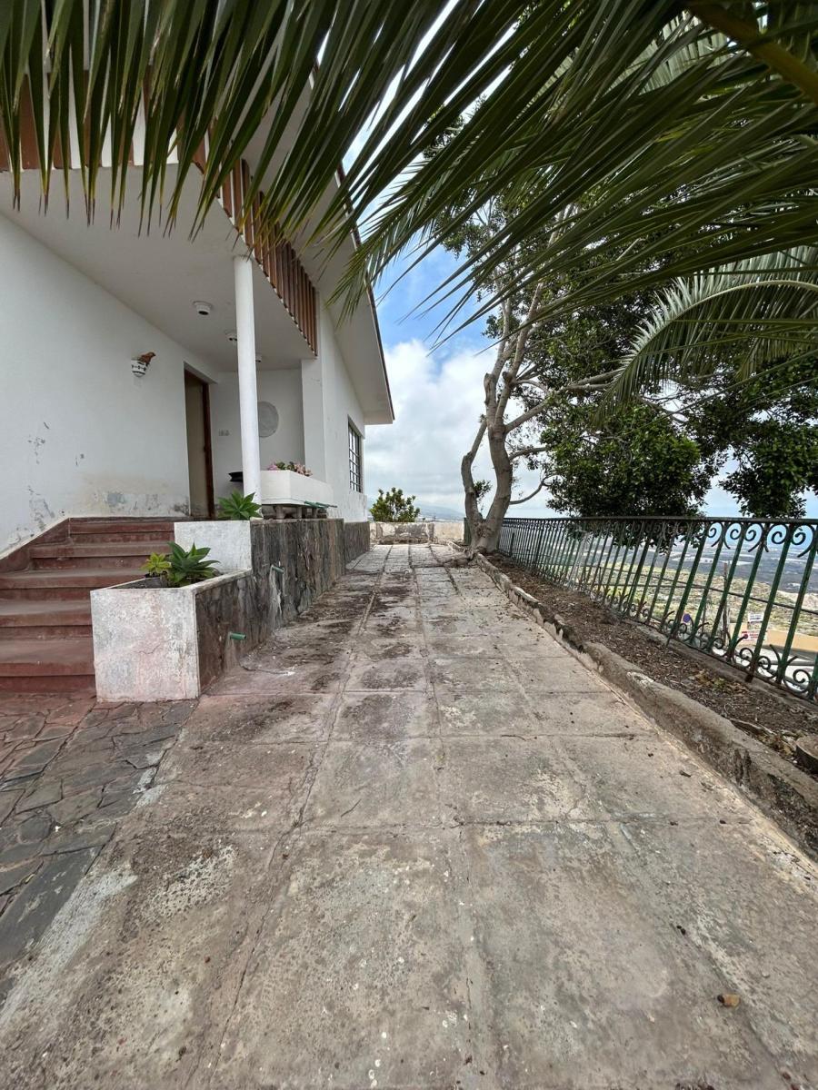 Chalet for Sale in Guía de Isora
