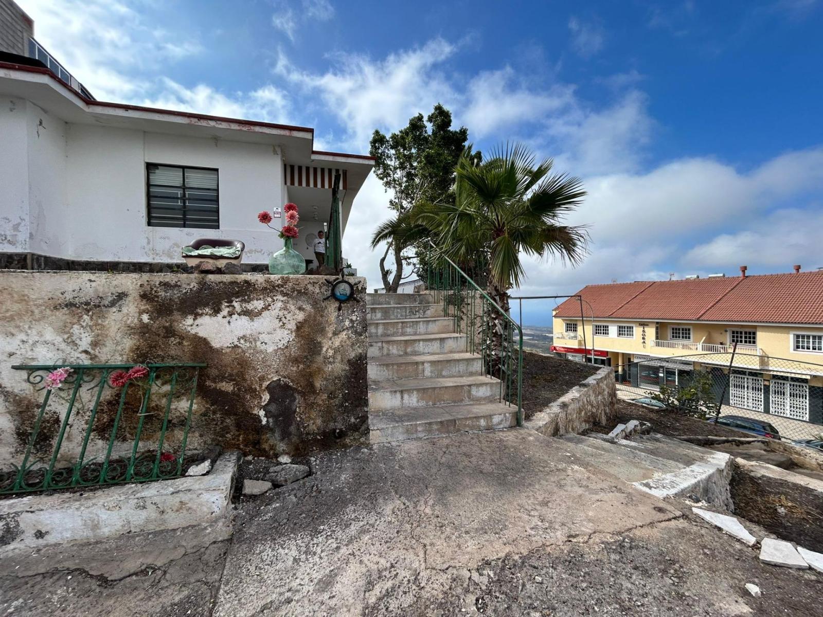 Chalet for Sale in Guía de Isora