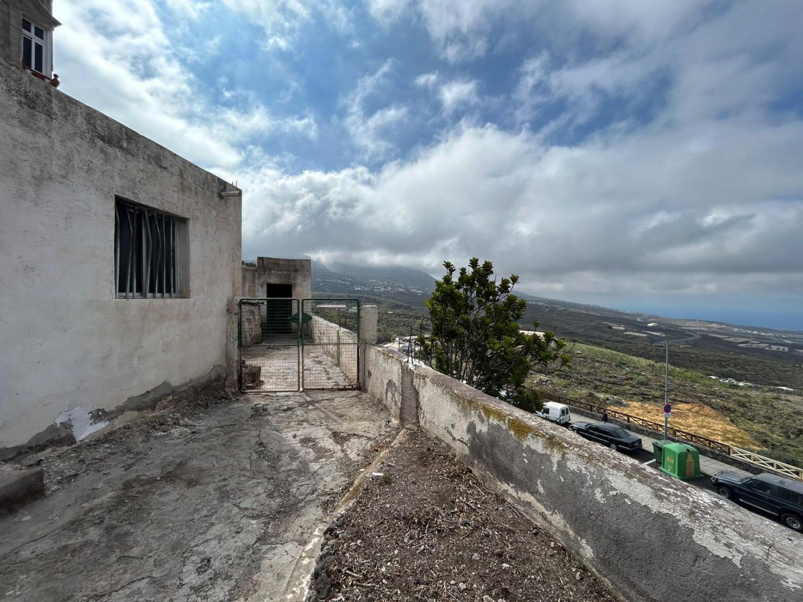 Chalet for Sale in Guía de Isora