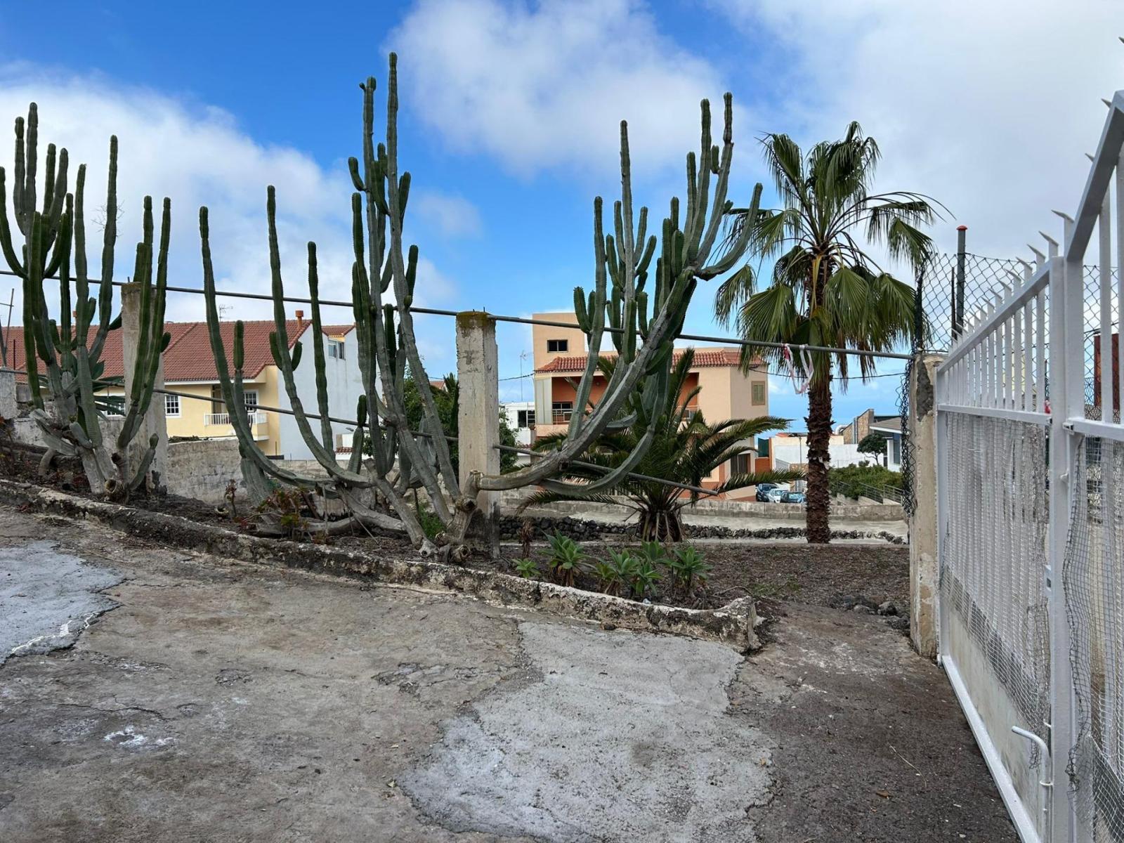 Chalet for Sale in Guía de Isora