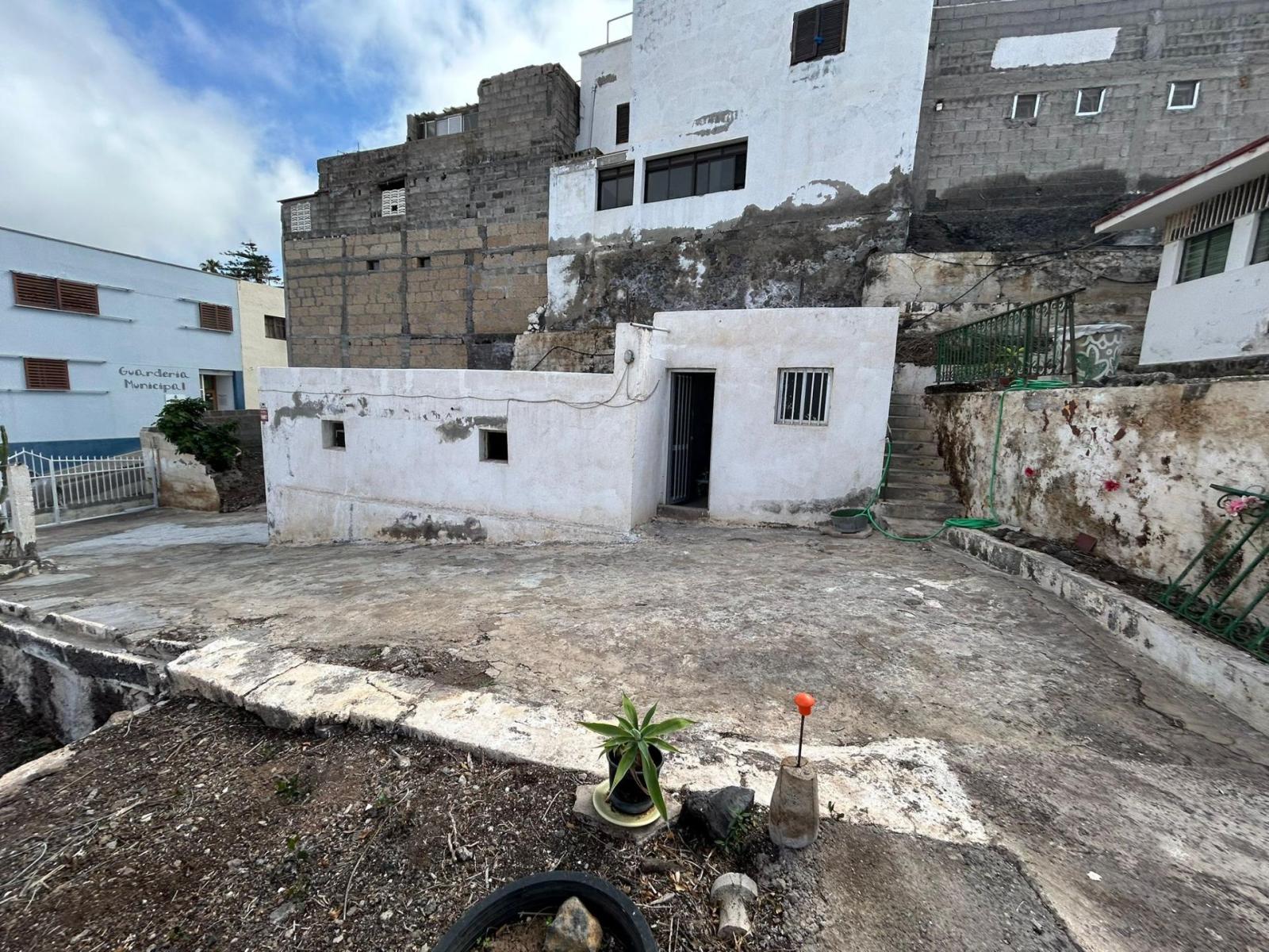 Chalet for Sale in Guía de Isora