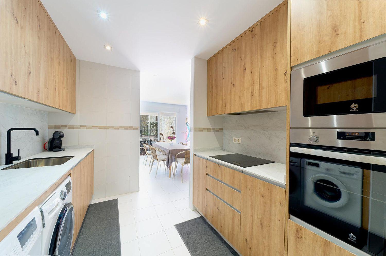 Flat for Sale in Almuñécar