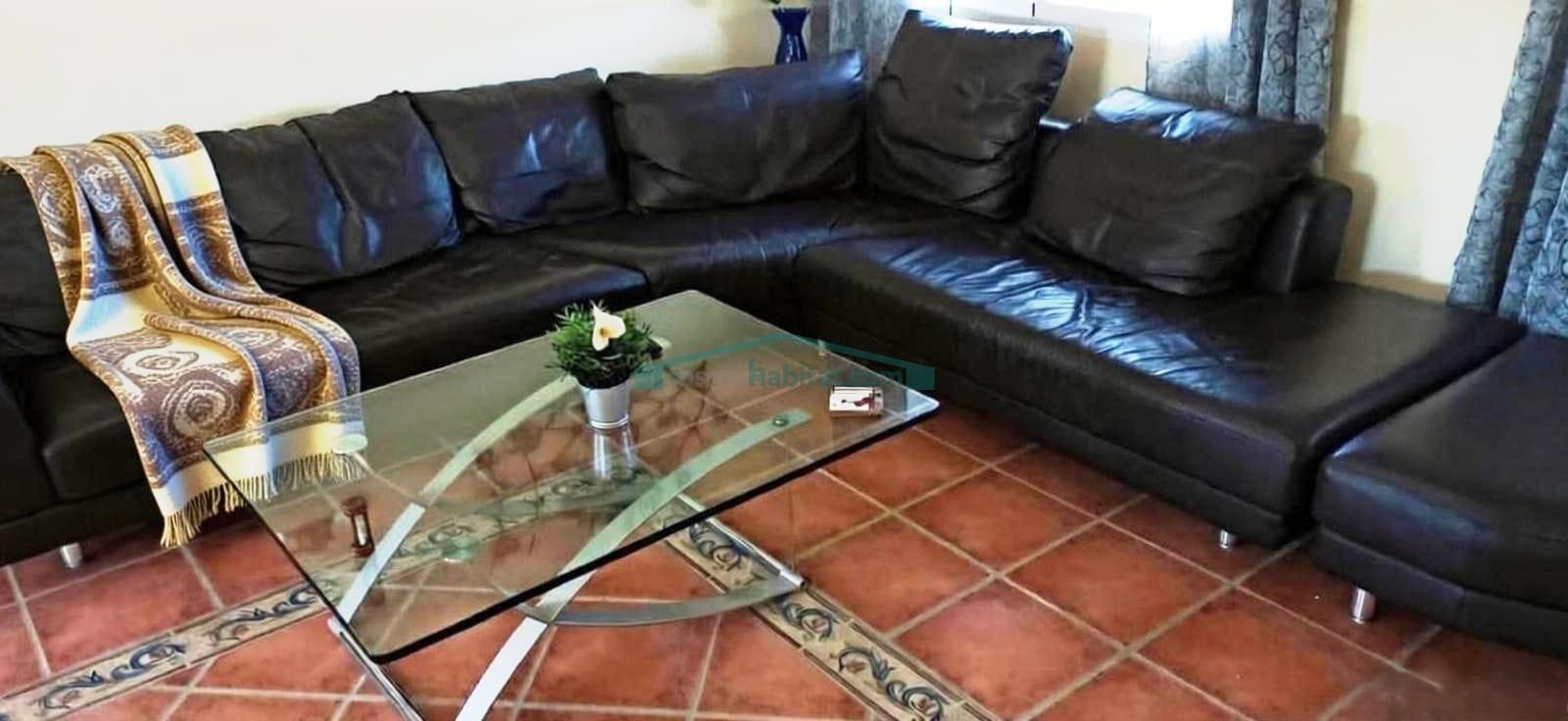 Chalet for Sale in Elche