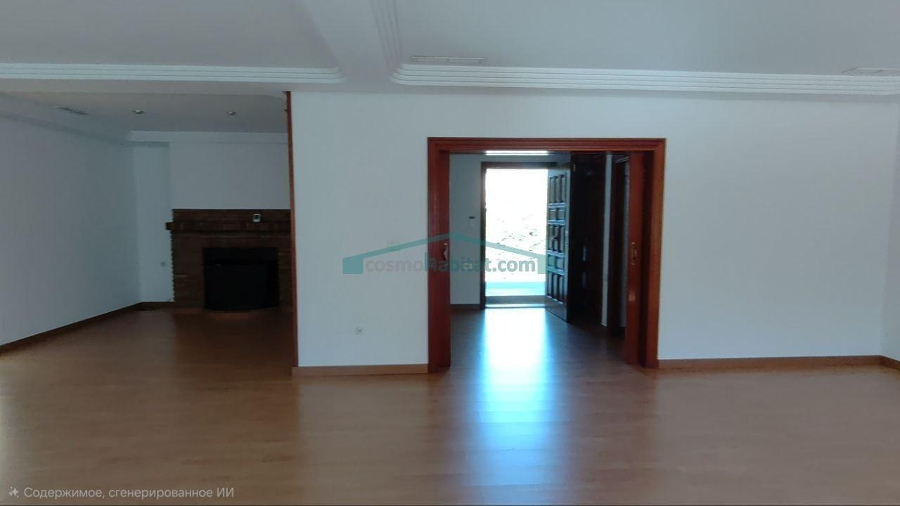 Chalet for Sale in Torrent