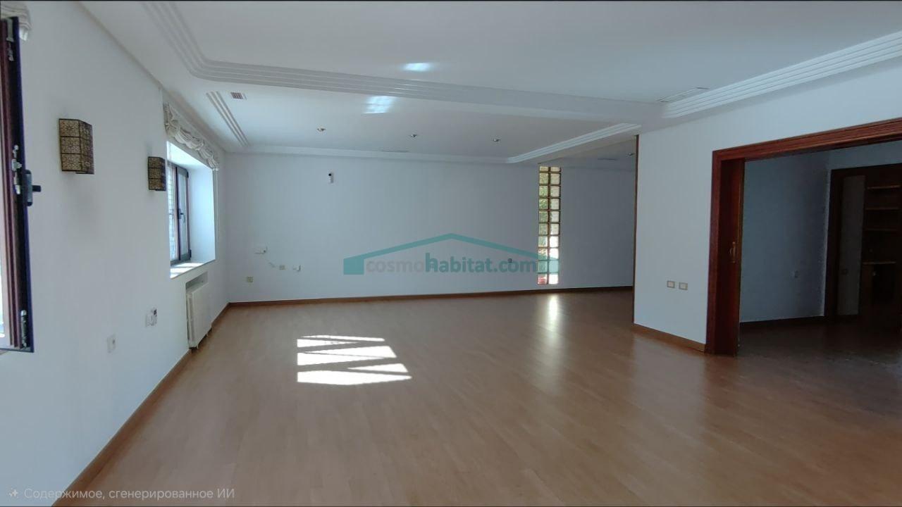 Chalet for Sale in Torrent