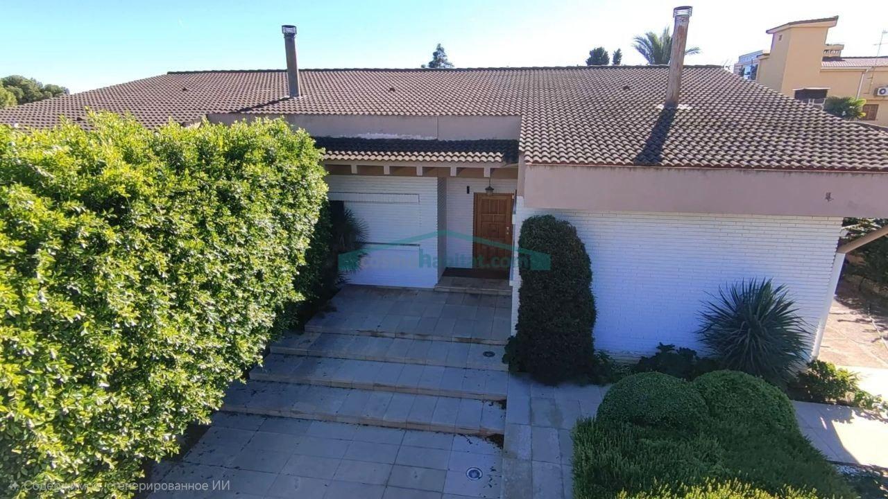 Chalet for Sale in Torrent