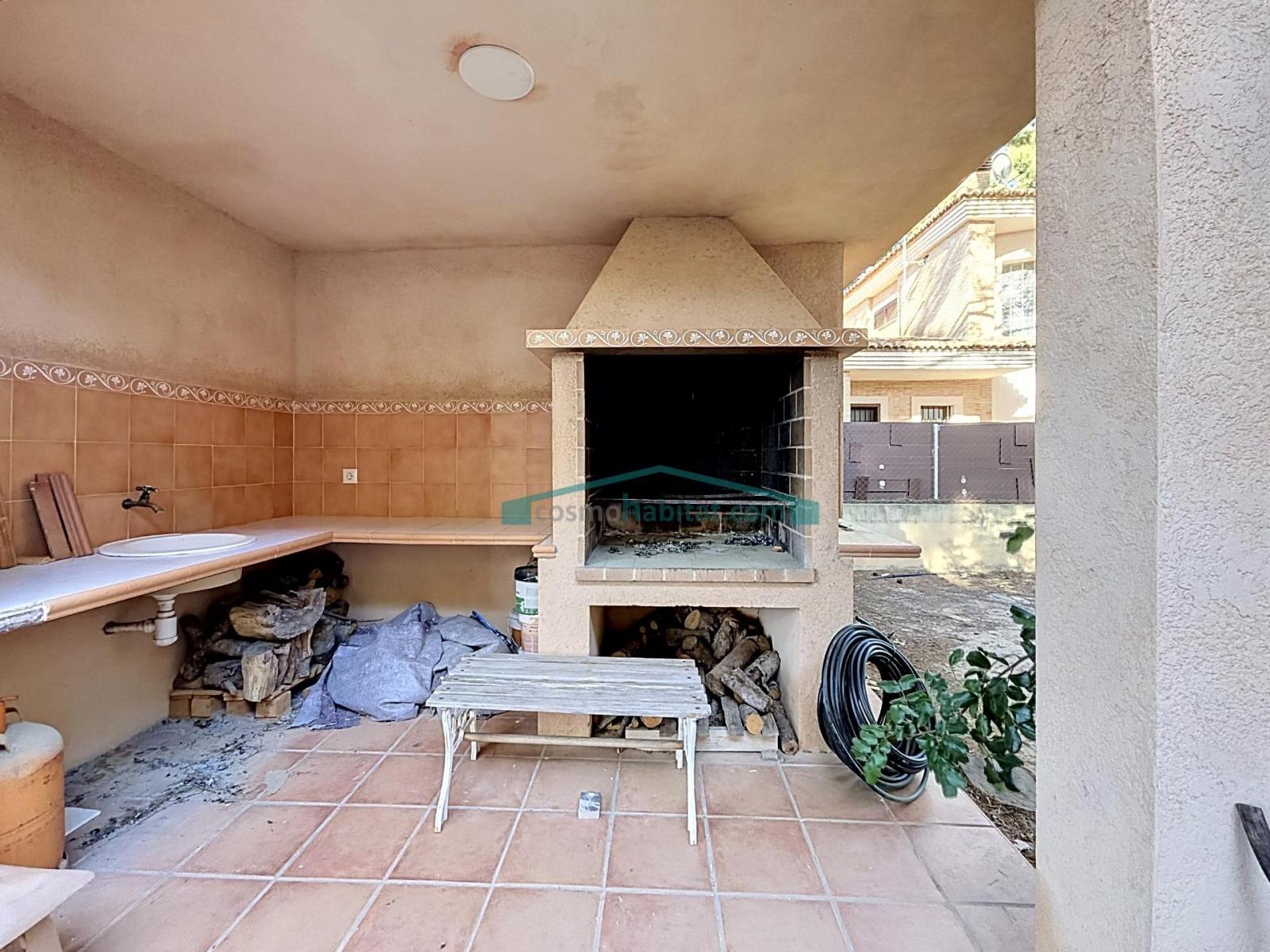 Chalet for Rent in Paterna