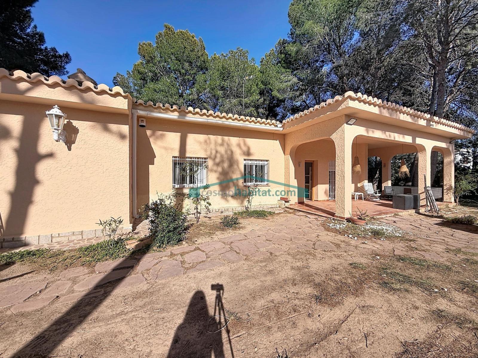 Chalet for Rent in Paterna