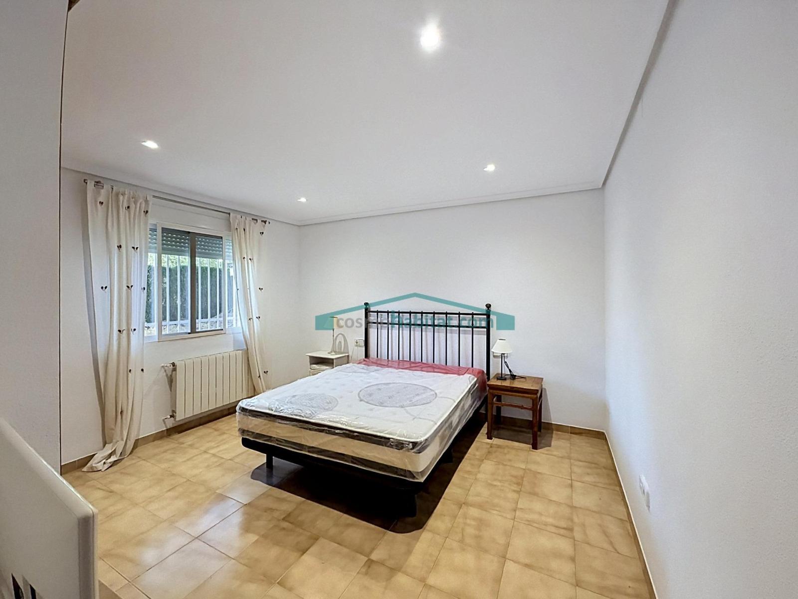 Chalet for Rent in Paterna