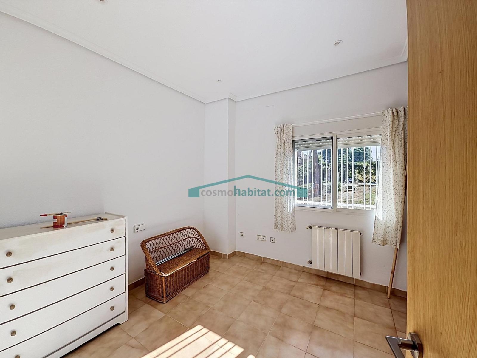 Chalet for Rent in Paterna