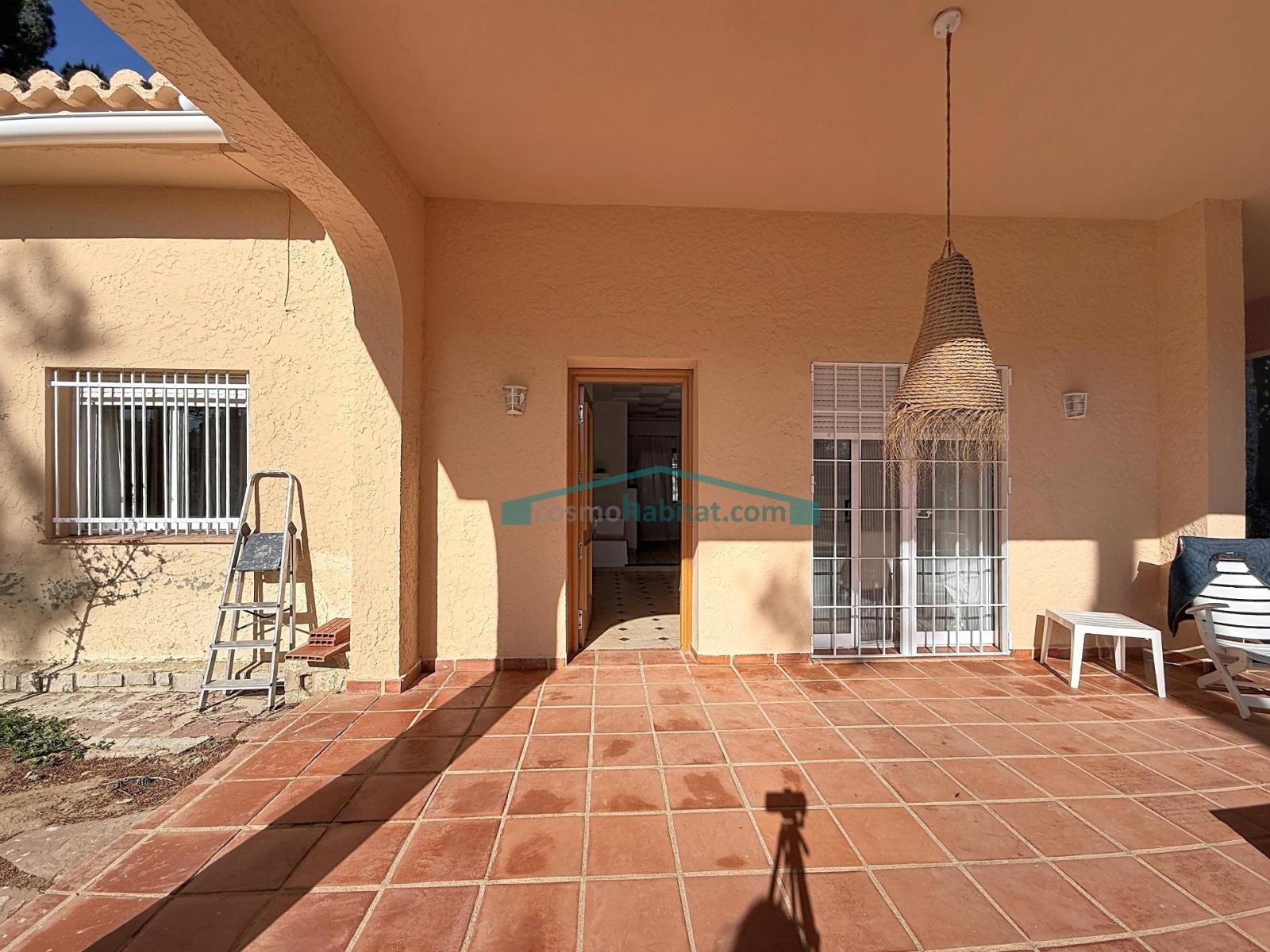 Chalet for Rent in Paterna