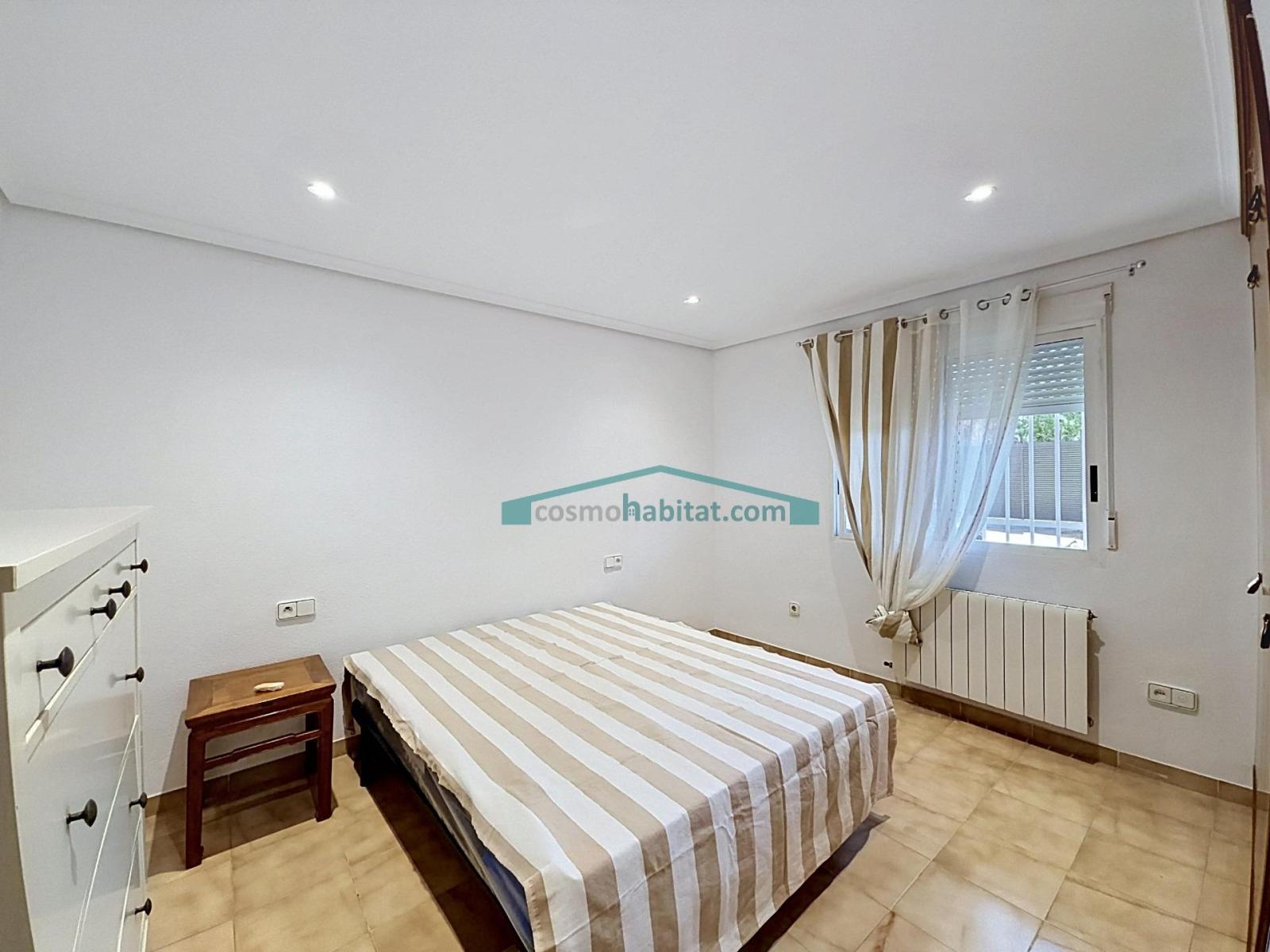 Chalet for Rent in Paterna