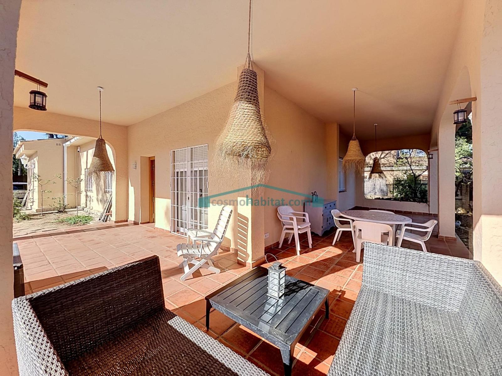 Chalet for Rent in Paterna