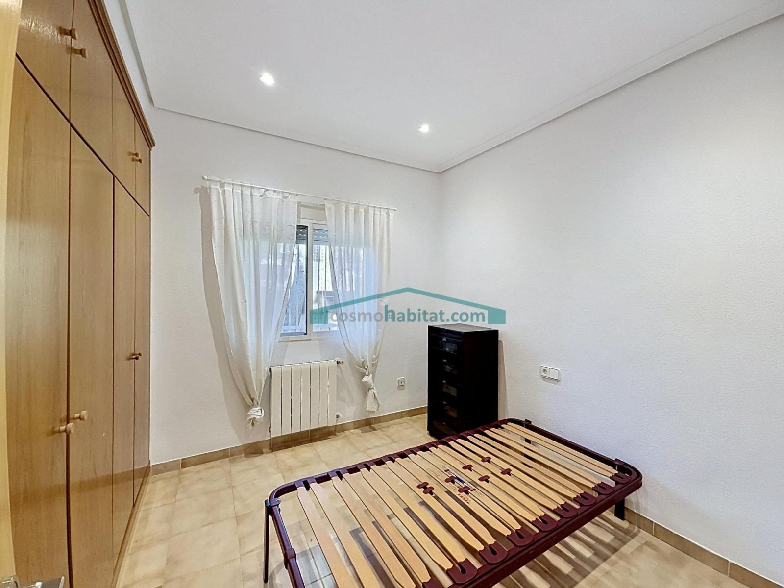 Chalet for Rent in Paterna