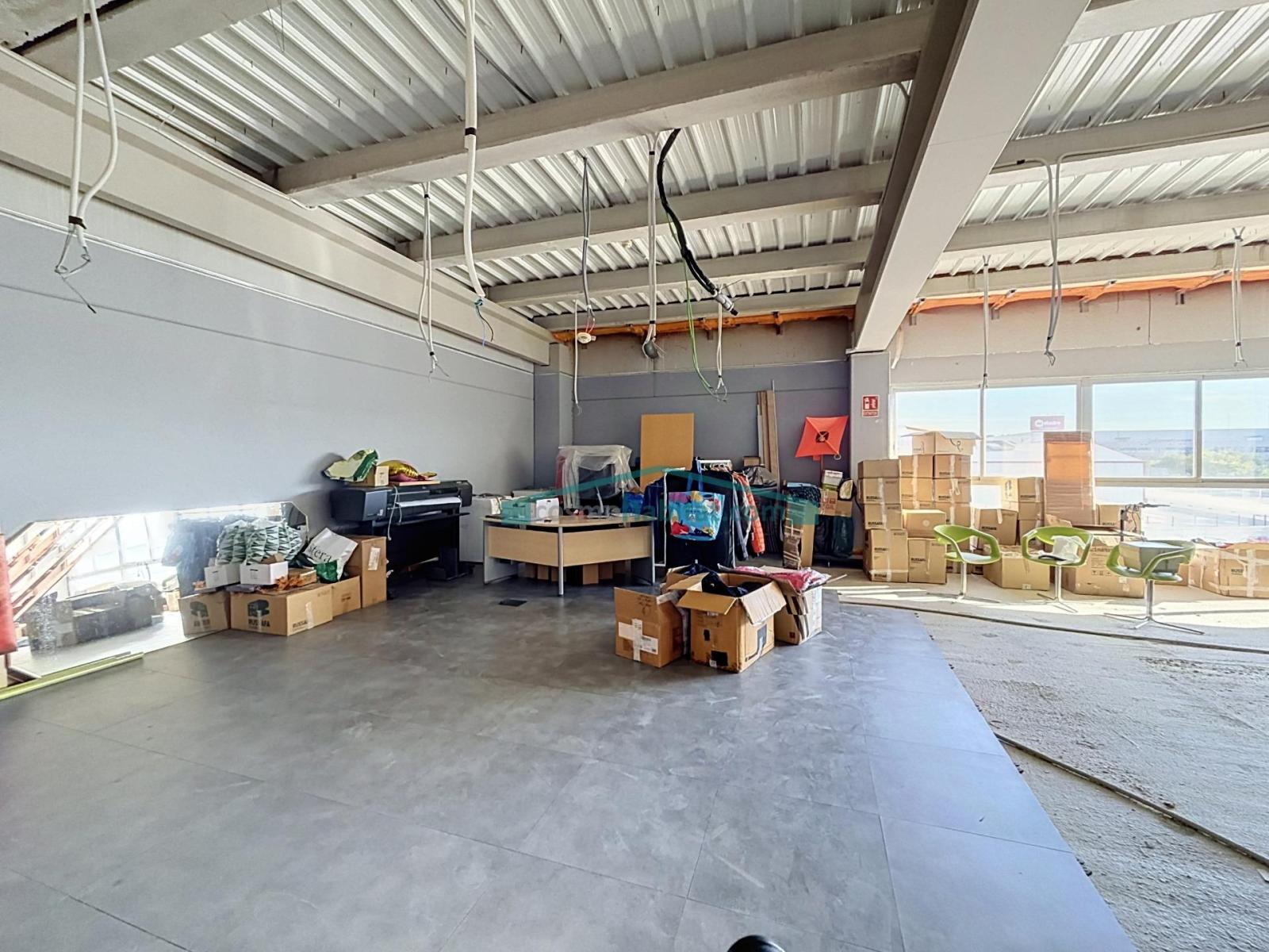 Industrial Unit for Rent in Paterna
