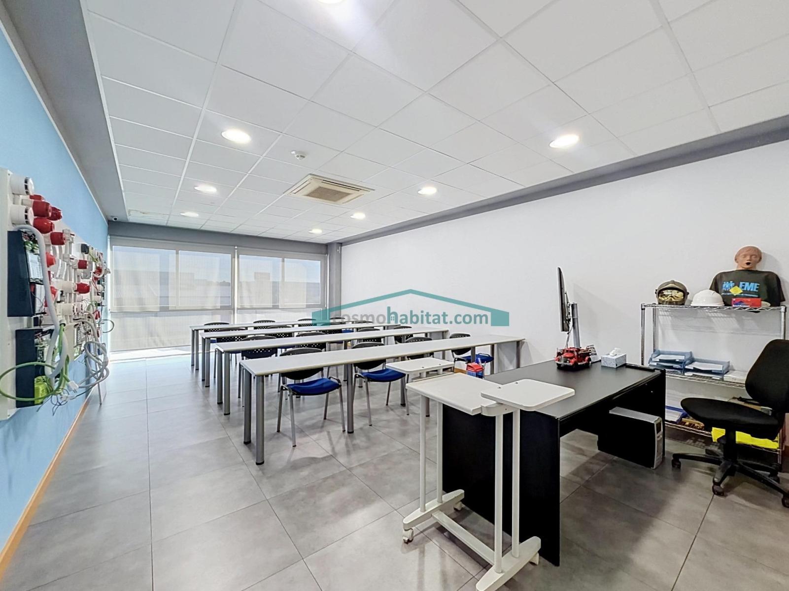 Industrial Unit for Rent in Paterna