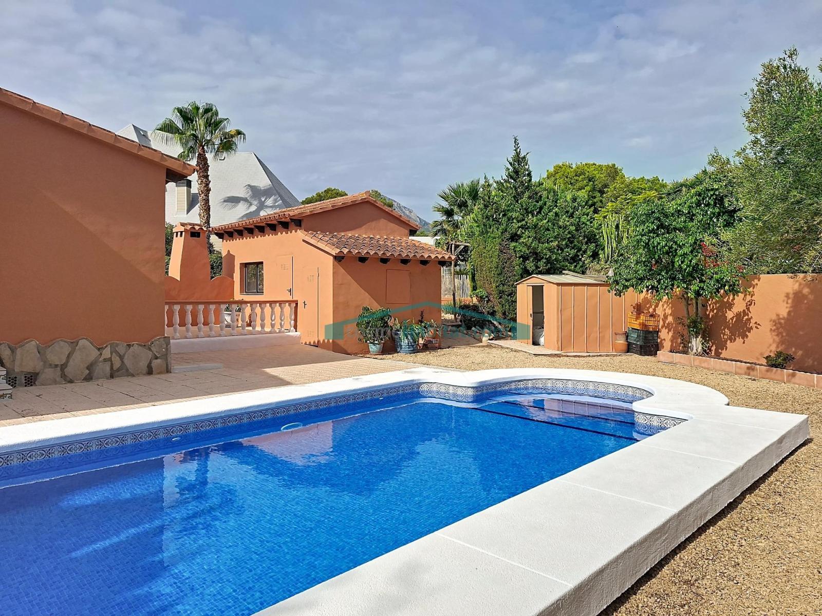 Chalet for Sale in Alfaz del Pi