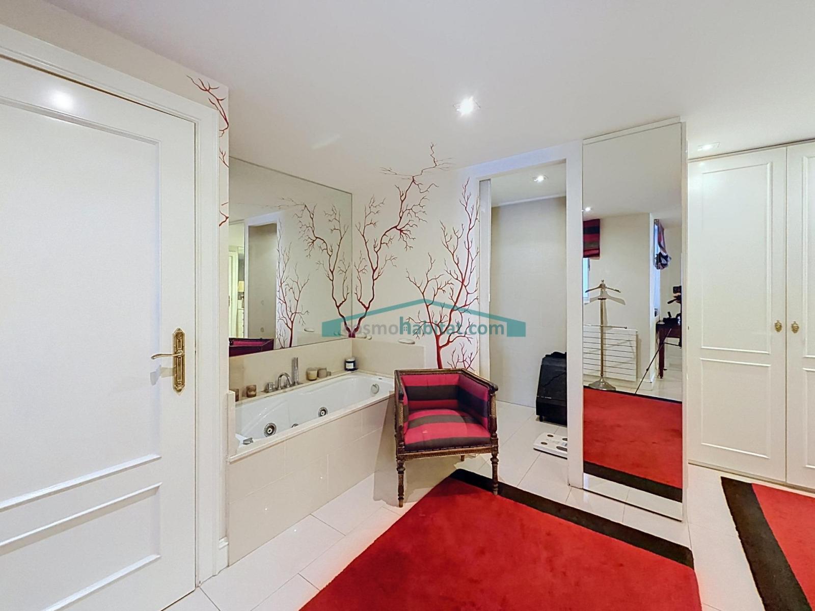 Flat for Sale in Valencia