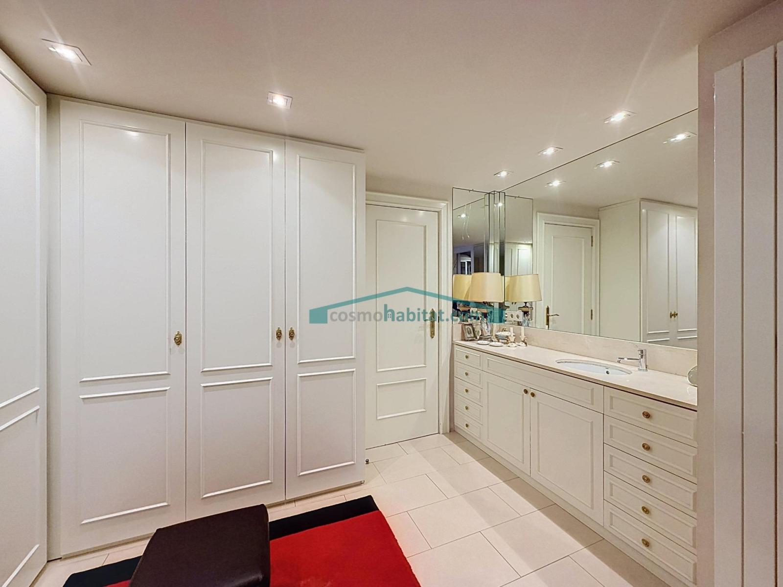 Flat for Sale in Valencia
