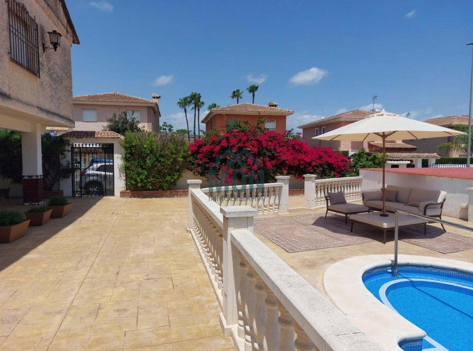 Chalet for Sale in San Antonio de Benagéber