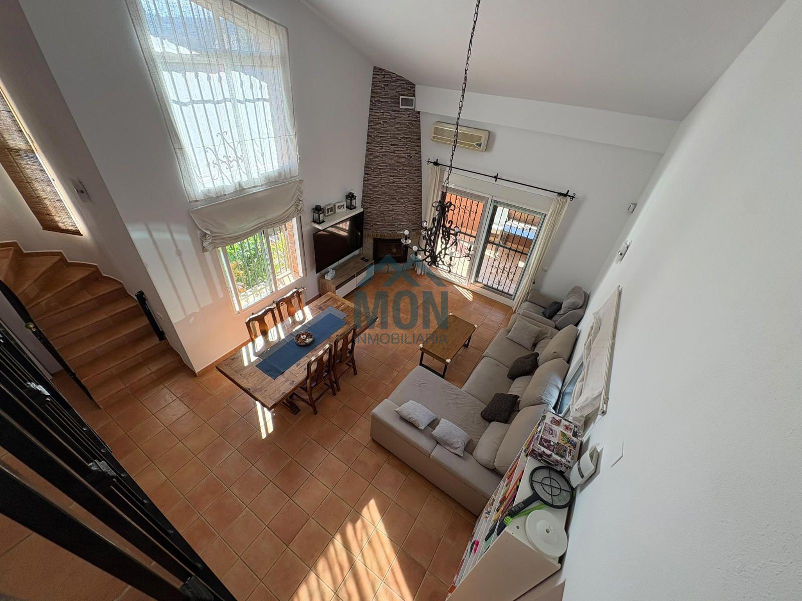 Chalet en Venta en Chiva