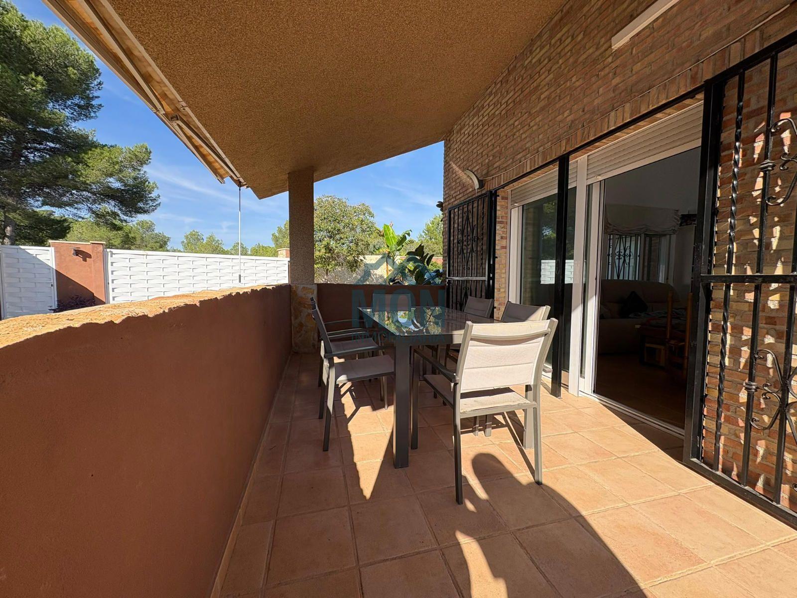Chalet en Venta en Chiva