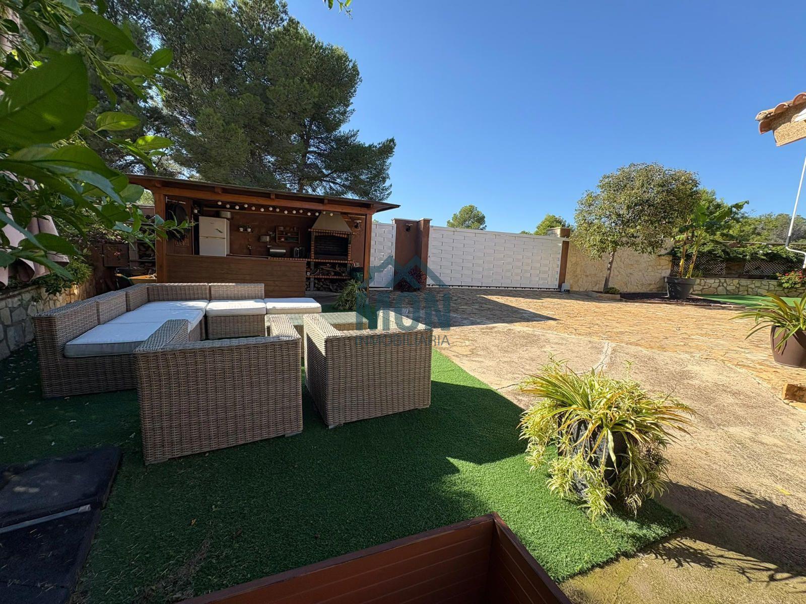 Chalet en Venta en Chiva