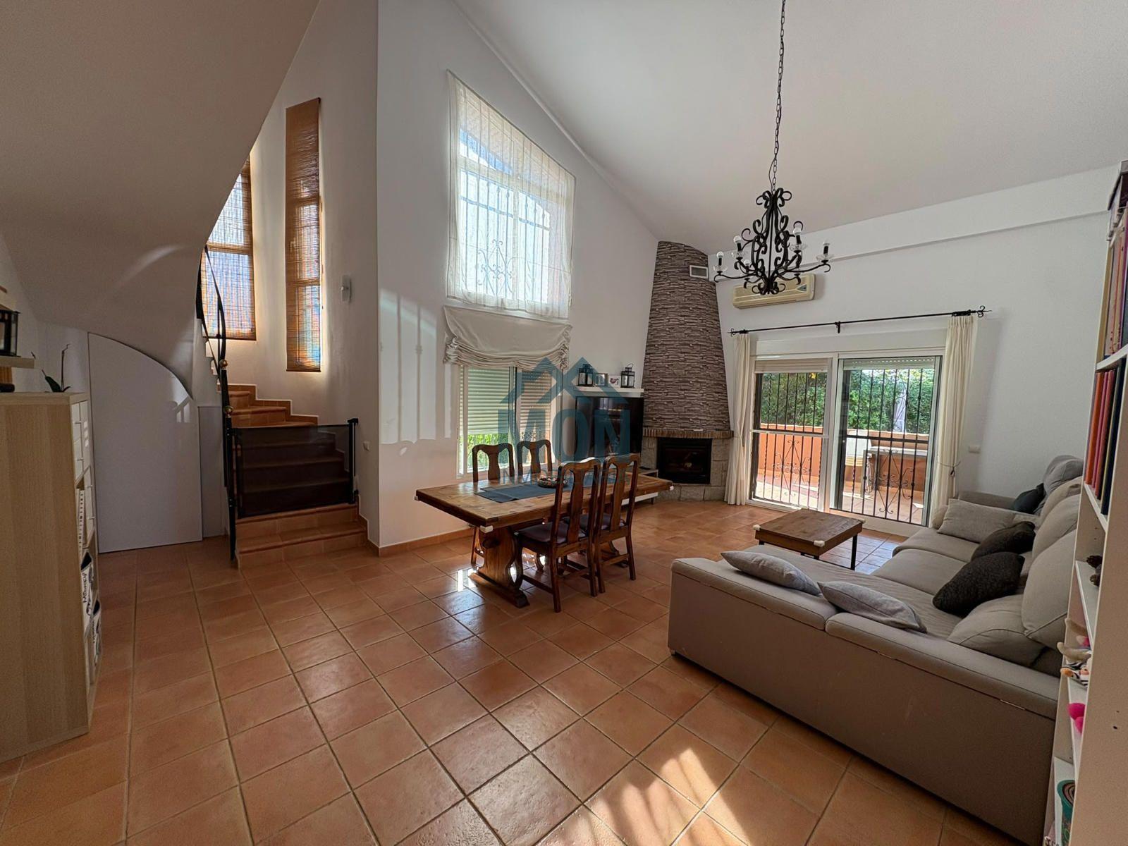 Chalet en Venta en Chiva