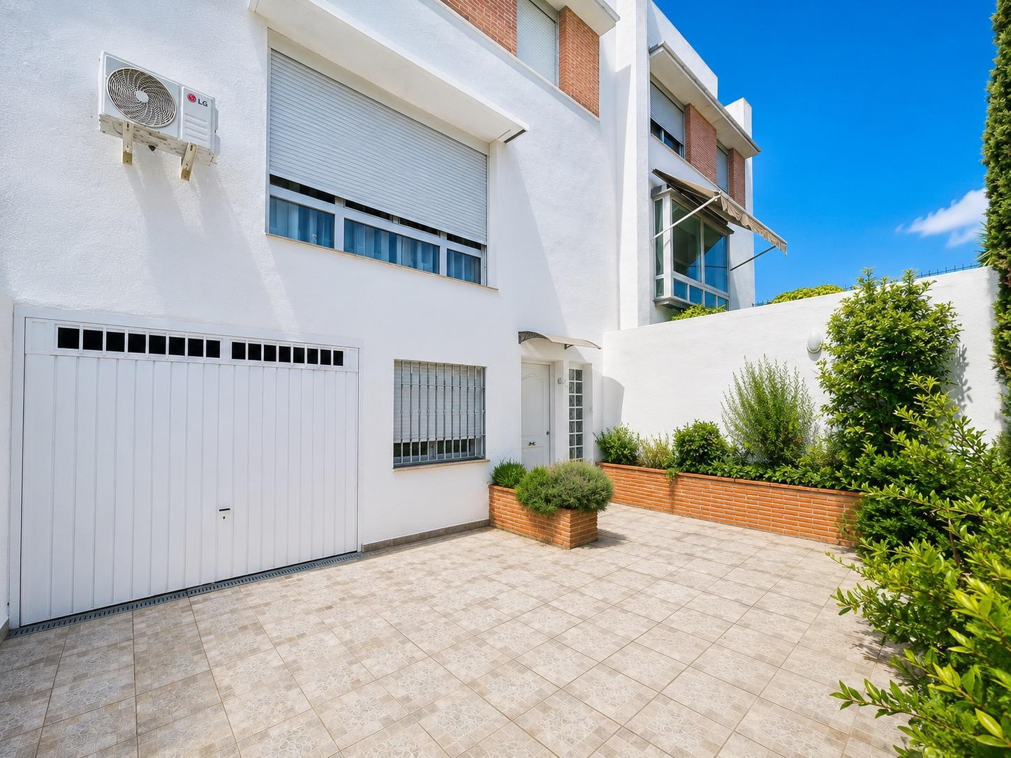 House for Sale in Granada