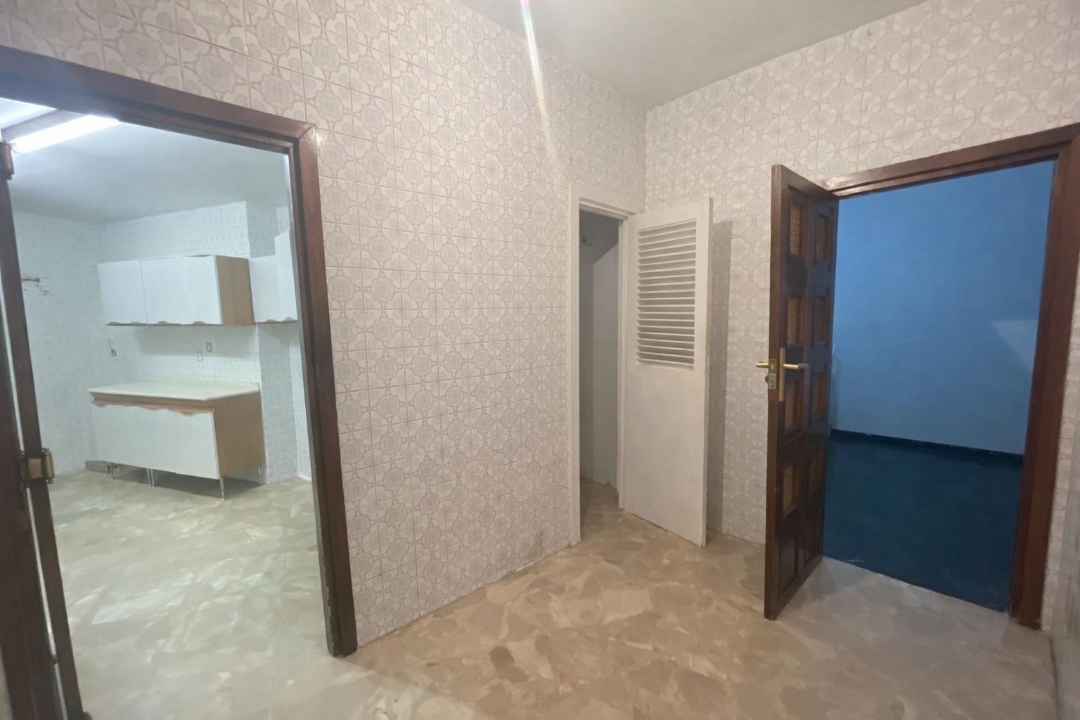 Flat for Sale in Granada