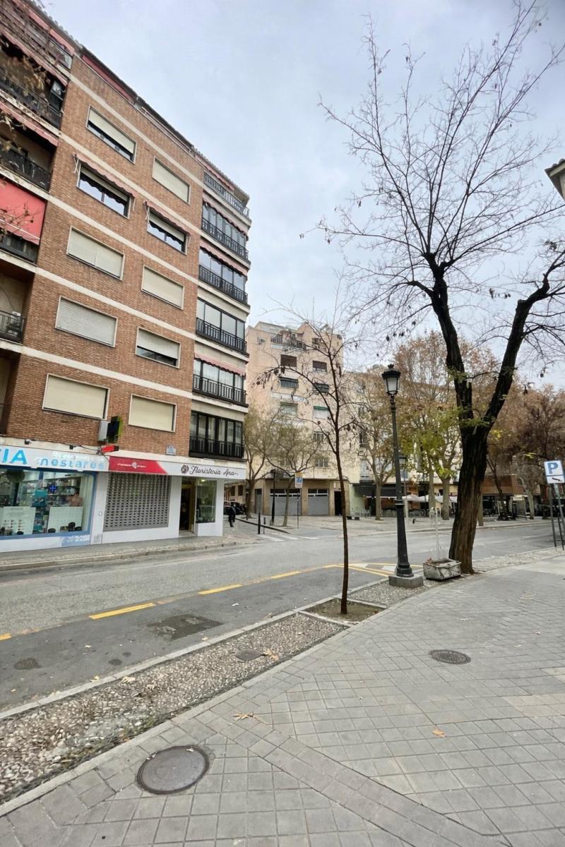 Flat for Sale in Granada