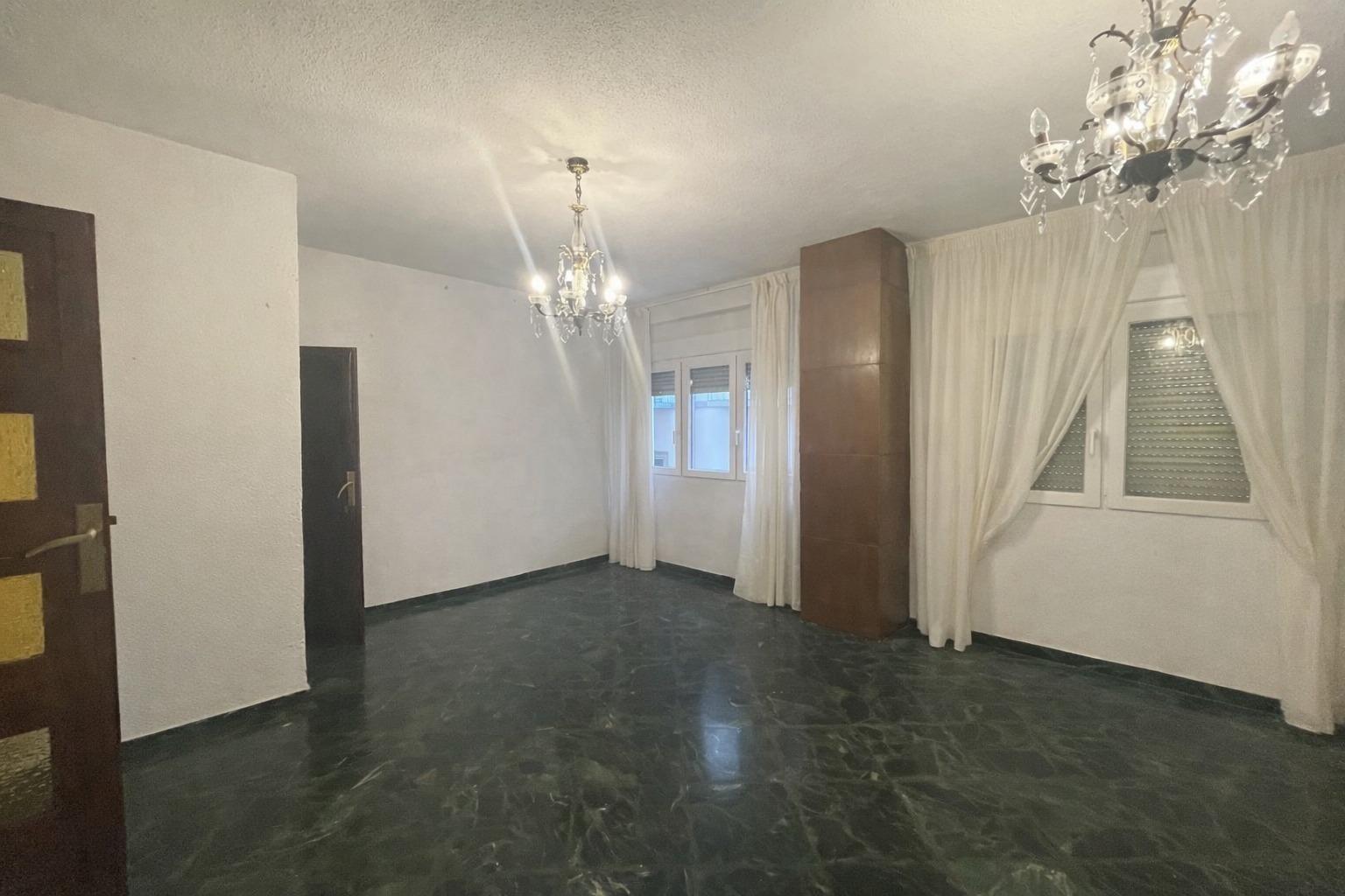 Flat for Sale in Granada