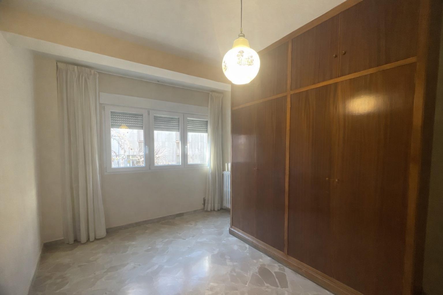 Flat for Sale in Granada