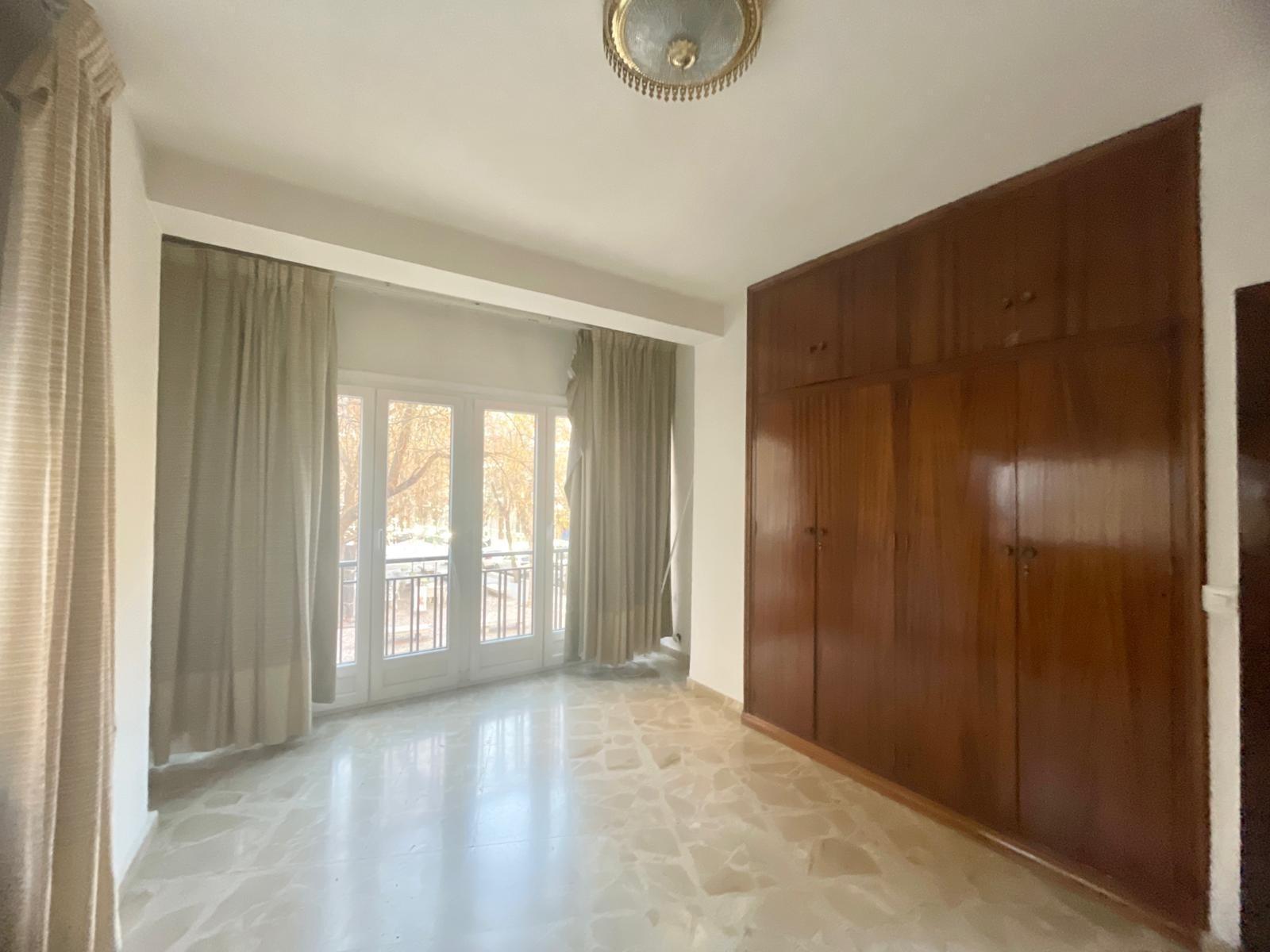 Flat for Sale in Granada