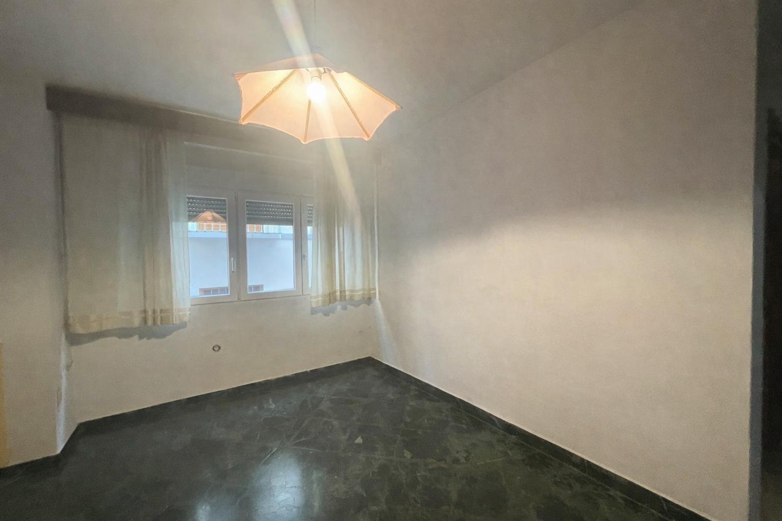 Flat for Sale in Granada