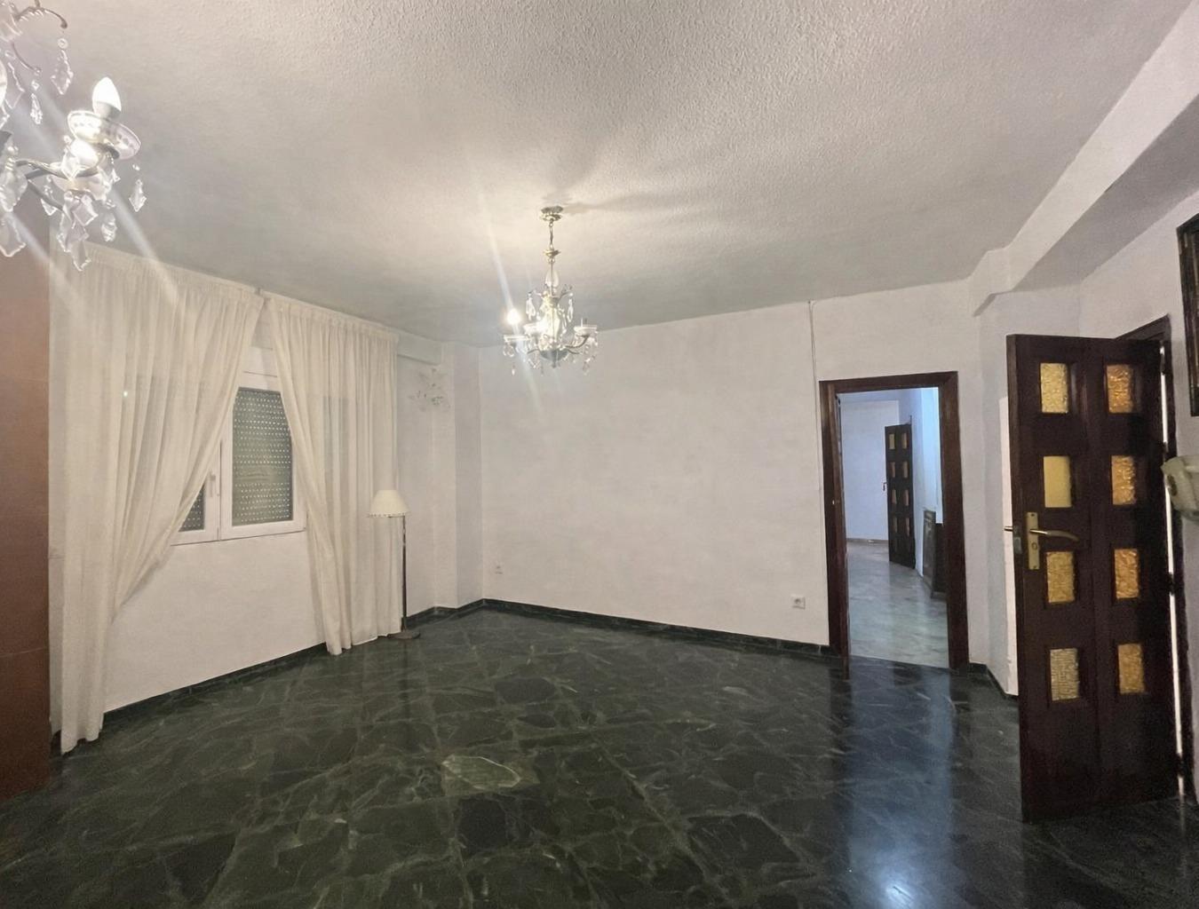 Flat for Sale in Granada