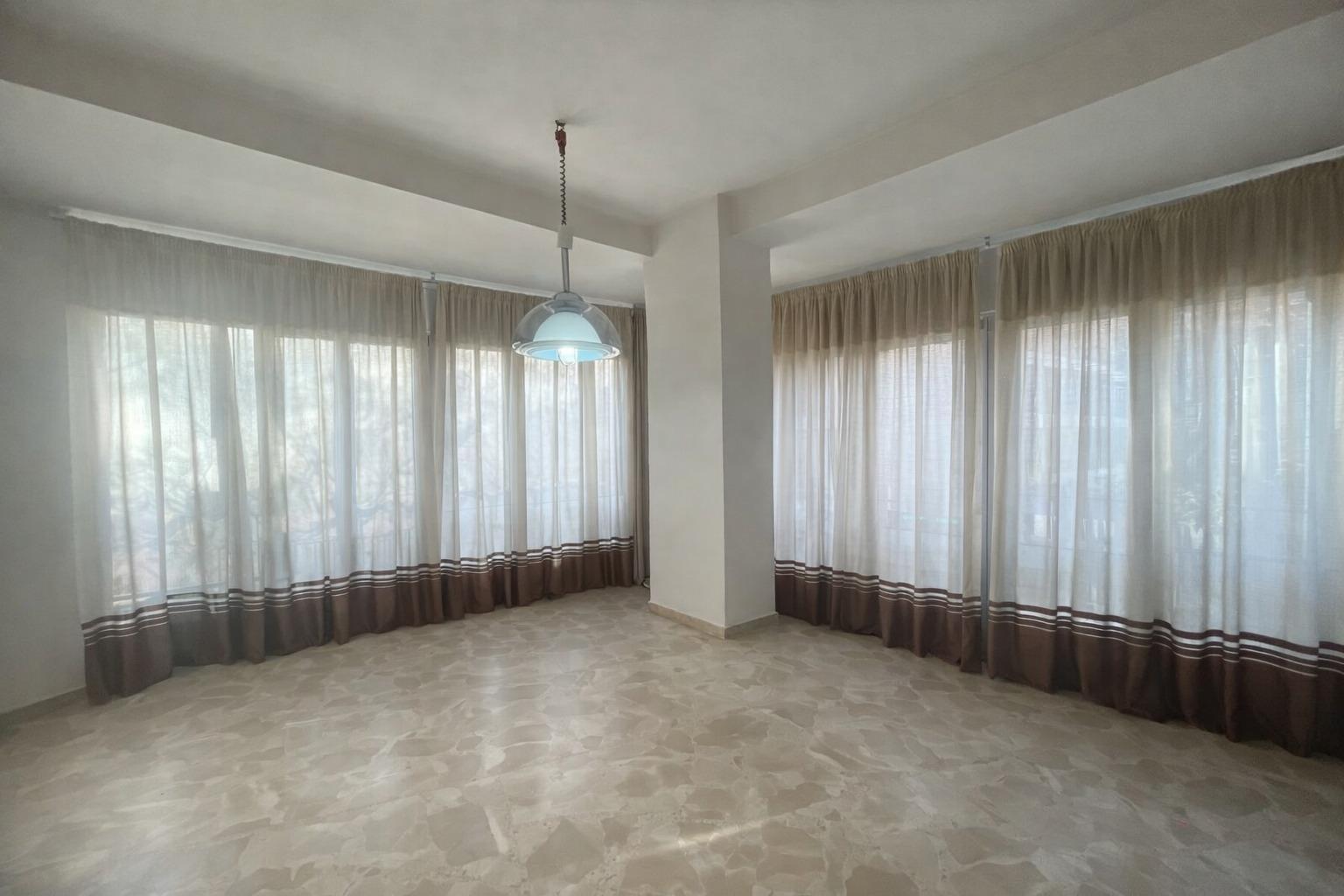 Flat for Sale in Granada