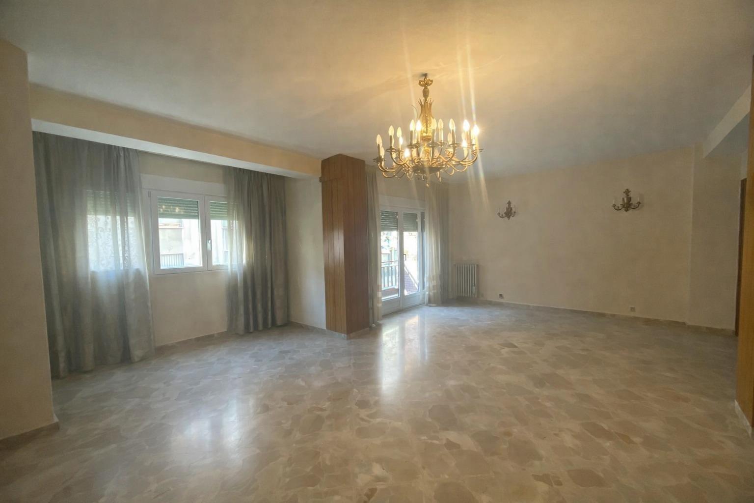 Flat for Sale in Granada