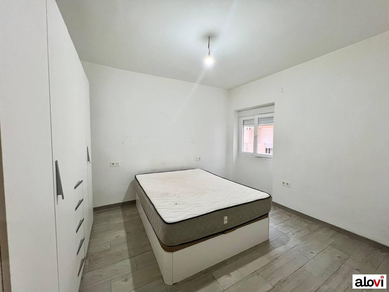Flat for Rent in Granada