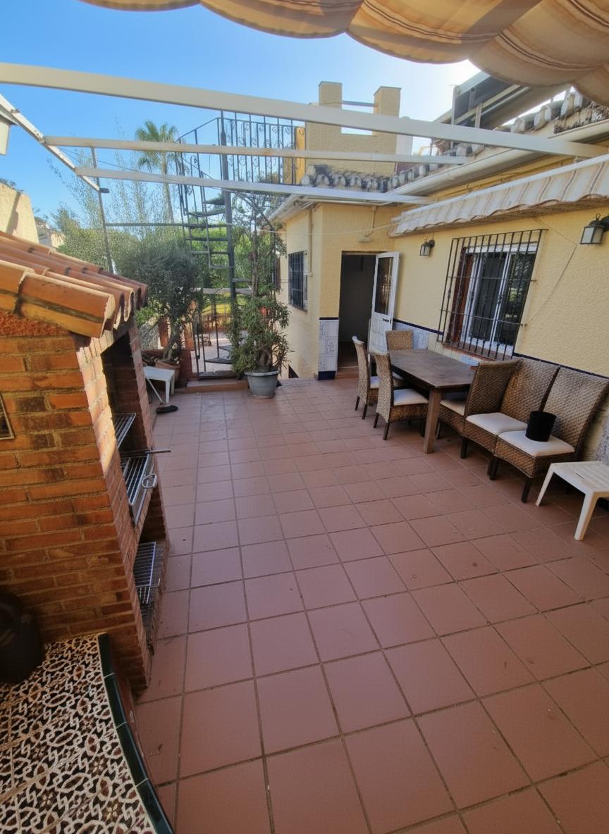 Villa for Sale in Benalmádena